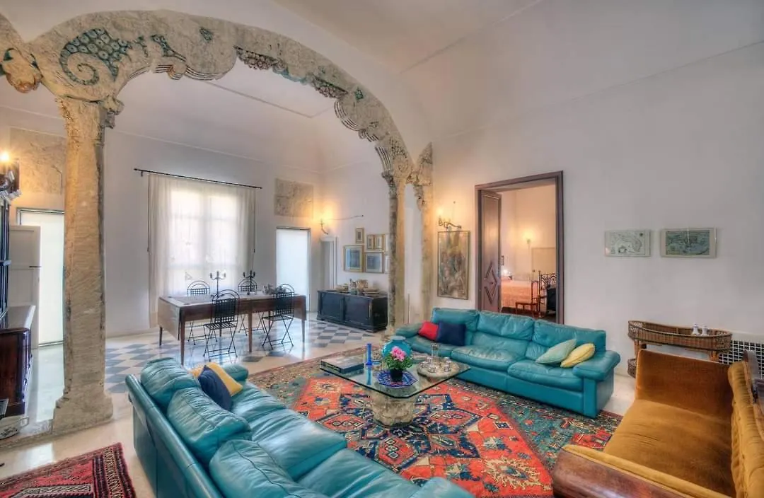 Massa House Bed & Breakfast Lecce